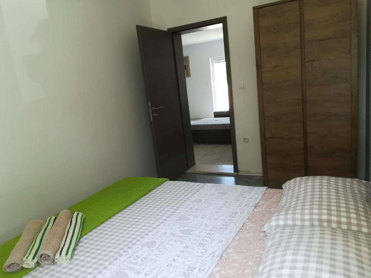 Apartmani Radic Rg Rogoznica (Sibenik-Knin) Exterior foto