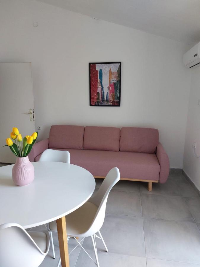 Apartmani Radic Rg Rogoznica (Sibenik-Knin) Exterior foto